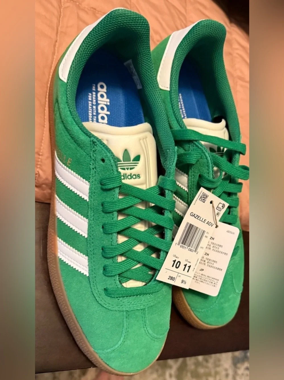 NEW green suede adidas sneakers 11 white stripes. NEW in BOX. Versatile, cool.